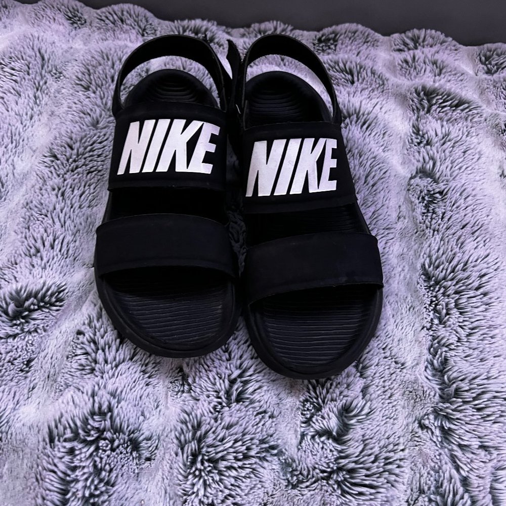 nike sandals